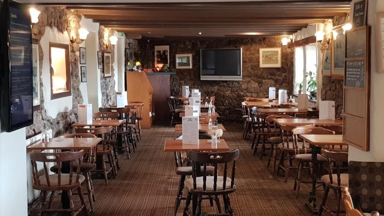 King'S Head Inn Ллангеннит Экстерьер фото
